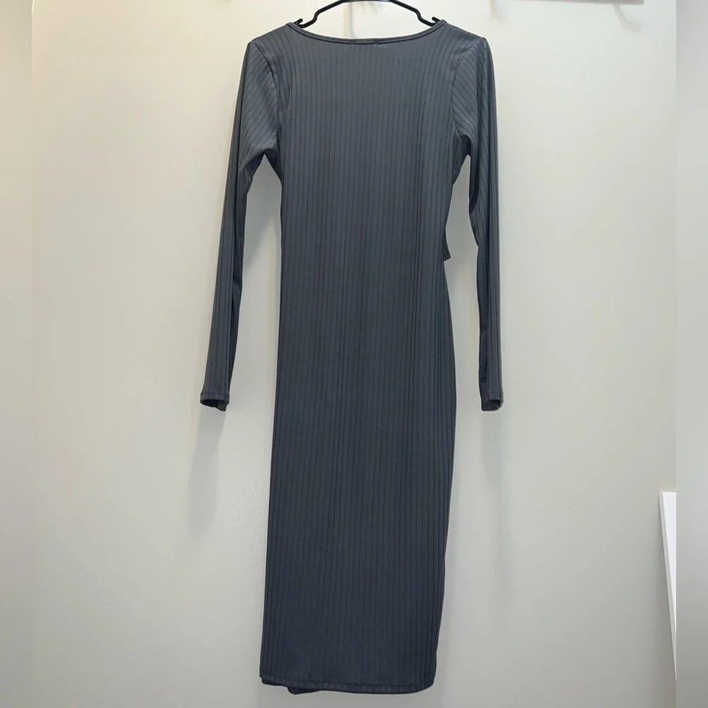 Pink Lily Ribbed Midi Grey Dress - Picture 12 of 12